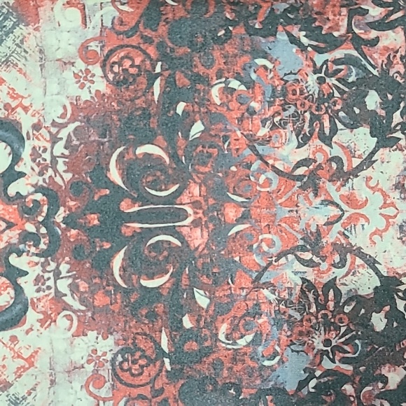 Womens Top - Picture 2 of 3